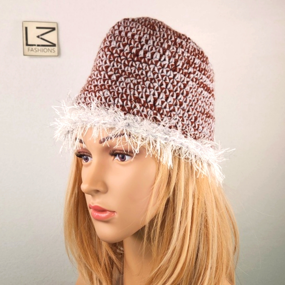 Hand knit woolen fringe hat OSFM - Picture 13 of 13